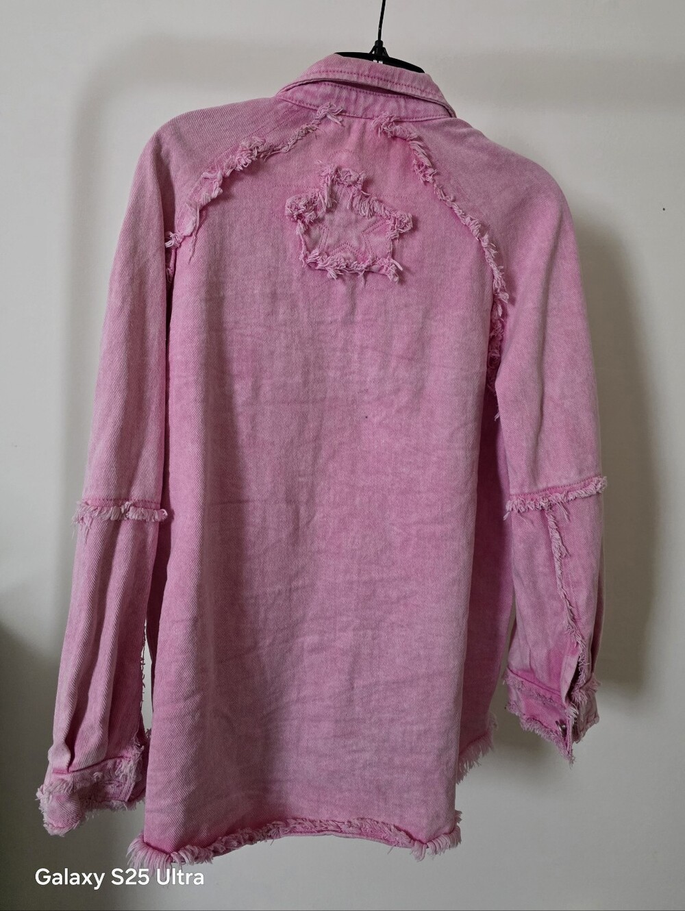 Pink Acid Wash Distressed Denim Shacket Star Cutout Frayed. Used Size M - Picture 11 of 11